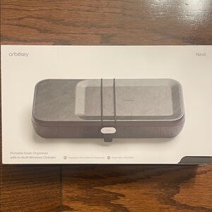 Nest Portable Desk Organizer with In-Built Wireless Charger - Gray